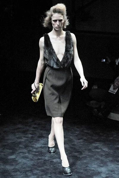 Look 19